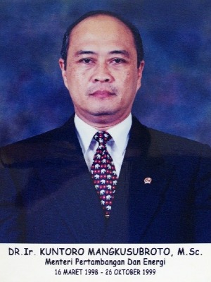 DR. IR. KUNTORO MANGKUSUBROTO, M.Sc
