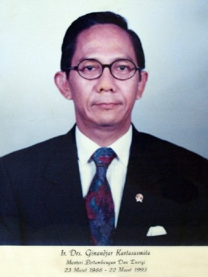 PROF. DR. IR. GINANDJAR KARTASASMITA